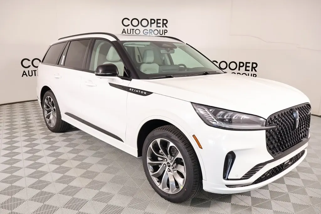 2026 Lincoln Aviator Premiere's photo