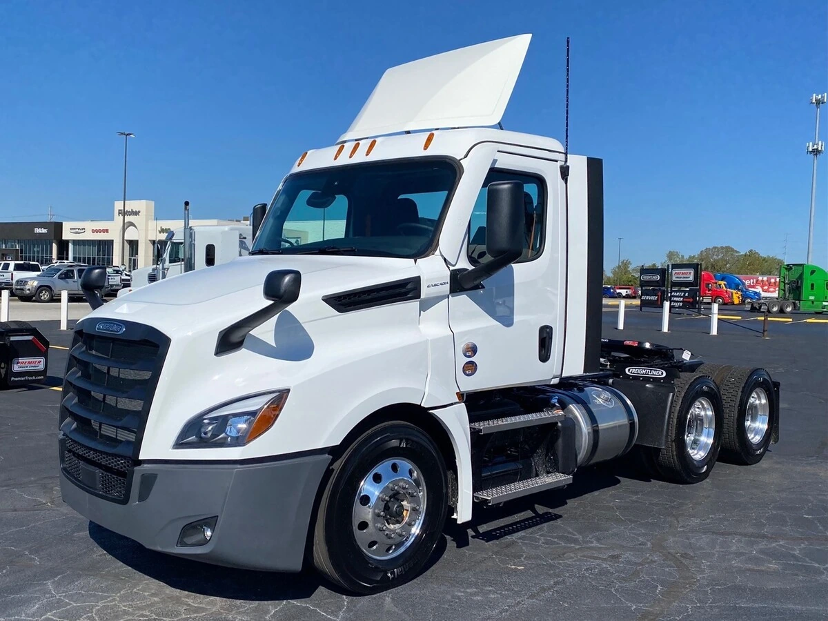 2027 Freightliner Cascadia