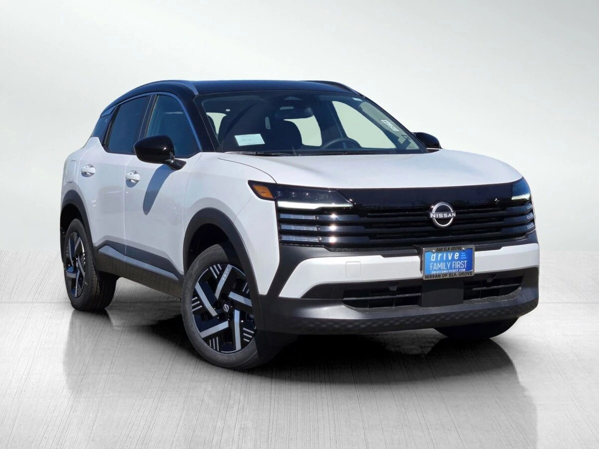 2026 Nissan Kicks 2.0 SV's photo
