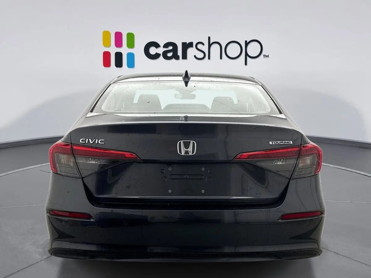 2022 Honda Civic Touring photo 4