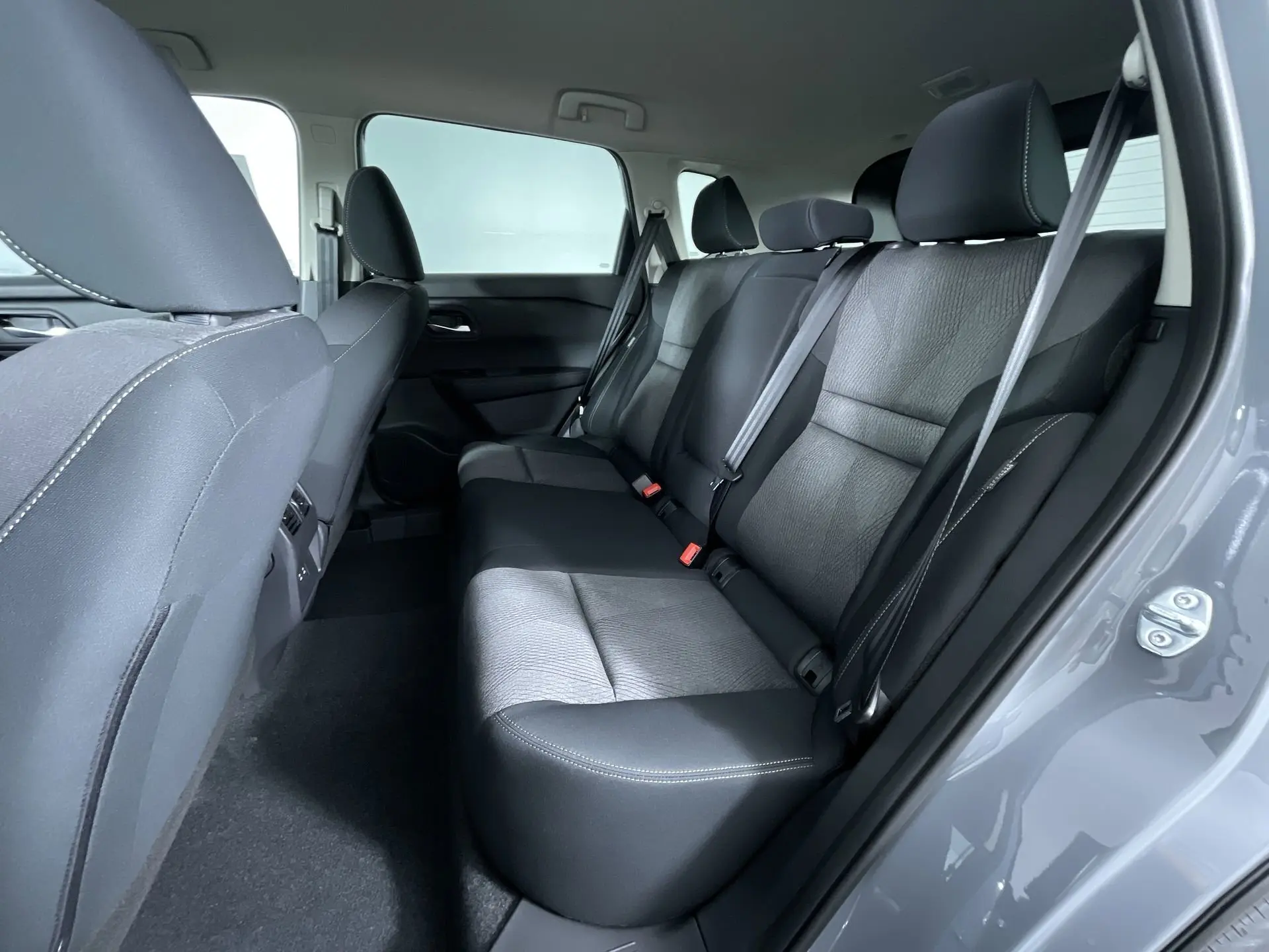 2026 Nissan Rogue SV photo 20