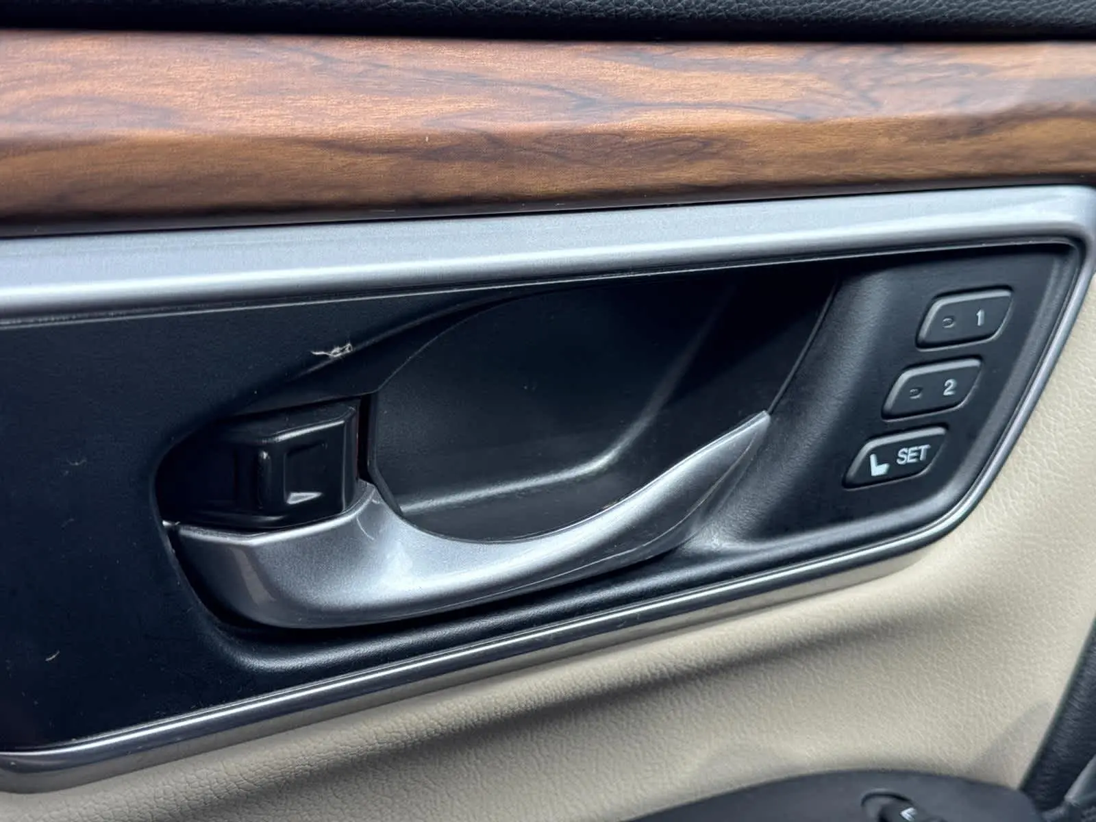 2021 Honda CR-V Hybrid Touring photo 23