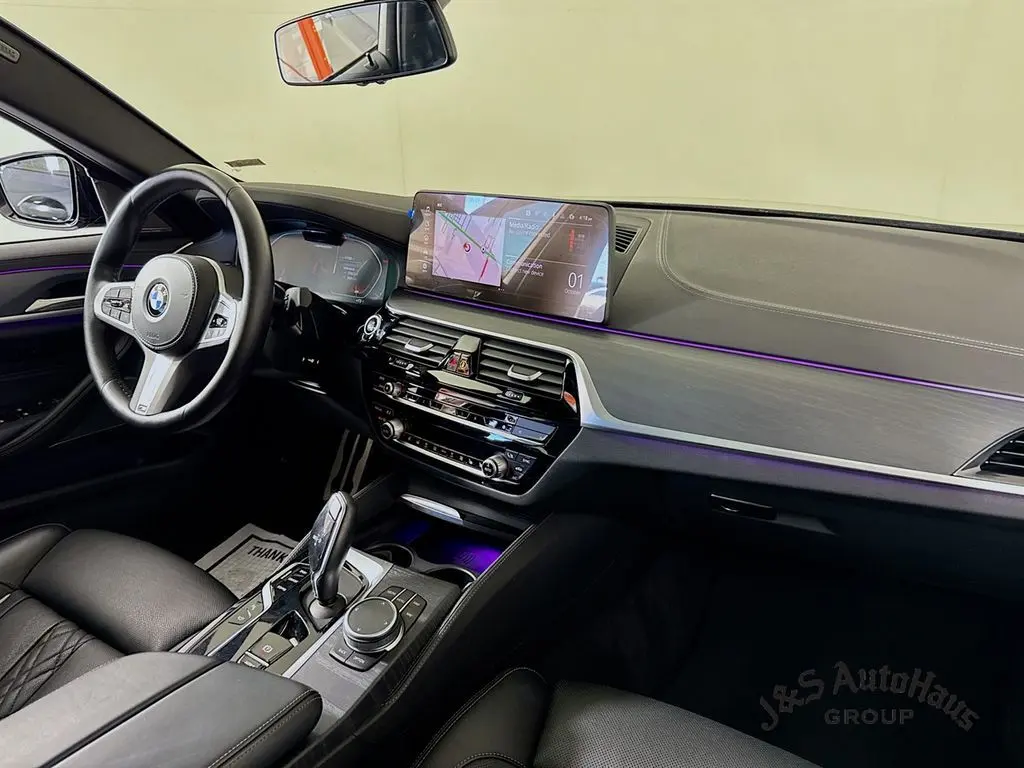 2022 Bmw M550i xDrive photo 29