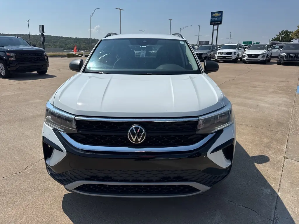 2022 Volkswagen Taos S photo 5