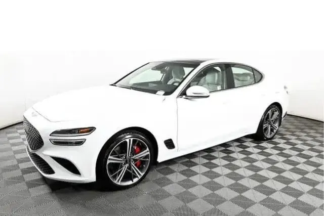 2025 GENESIS G70 Standard's photo