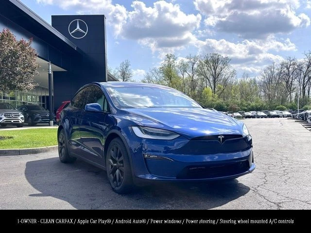 2022 Tesla Model X Plaid's photo
