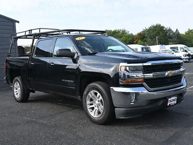 2017 Chevrolet Silverado 1500 LT1 photo 2