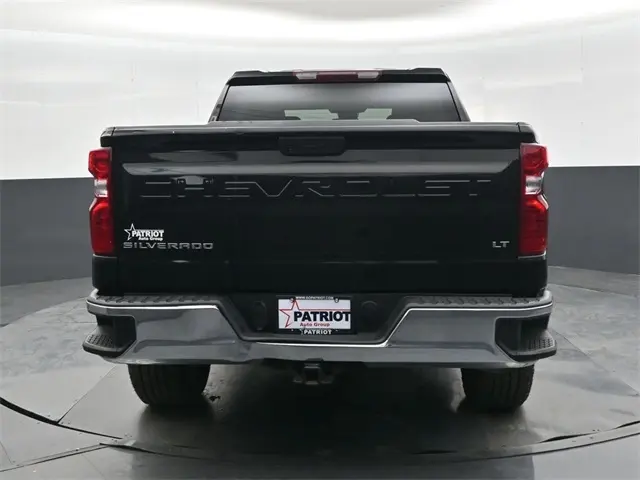 2023 Chevrolet Silverado 1500 LT photo 4