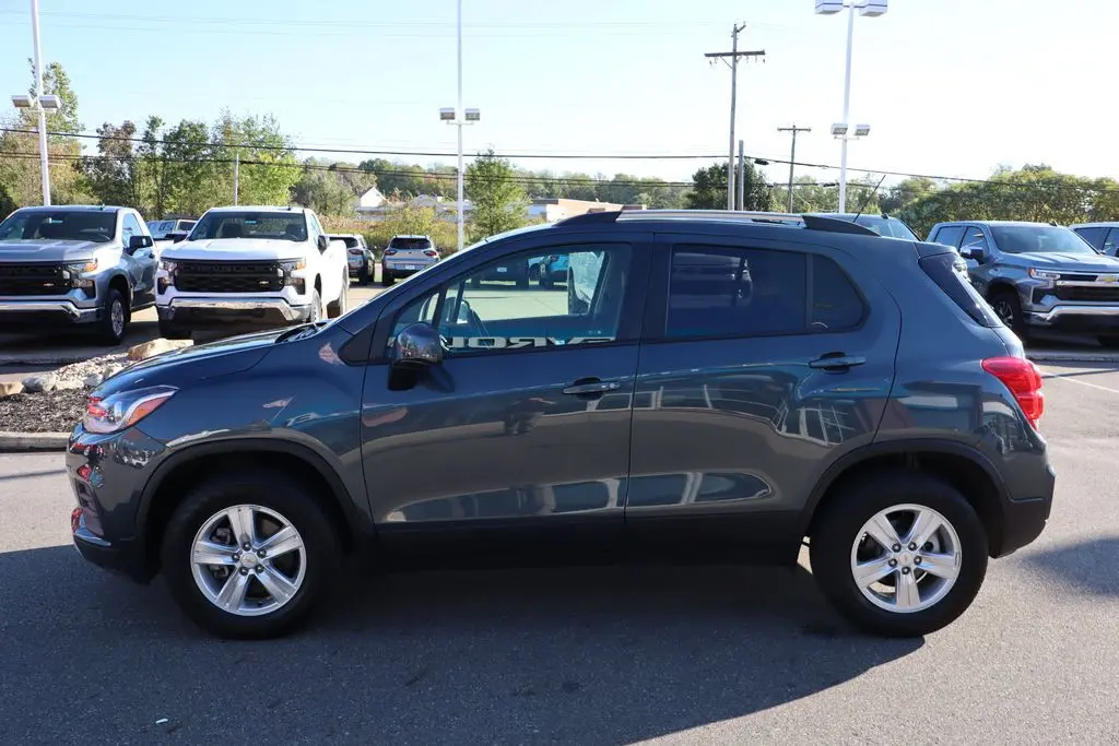 2022 Chevrolet Trax LT photo 24