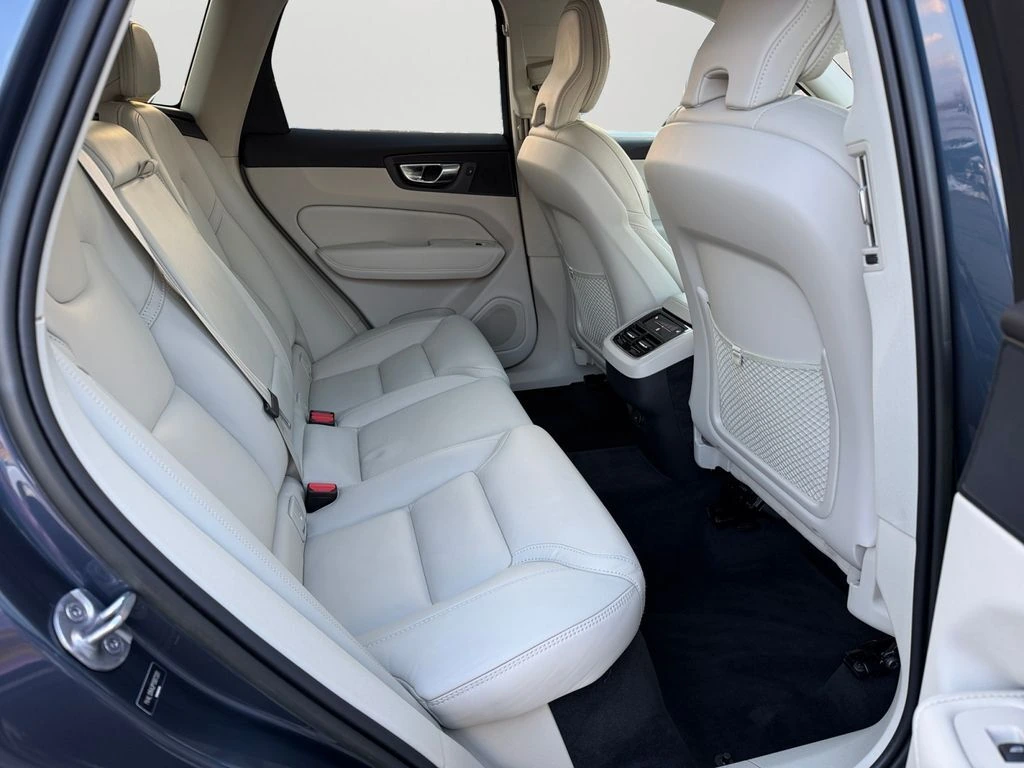 2023 Volvo - image 9