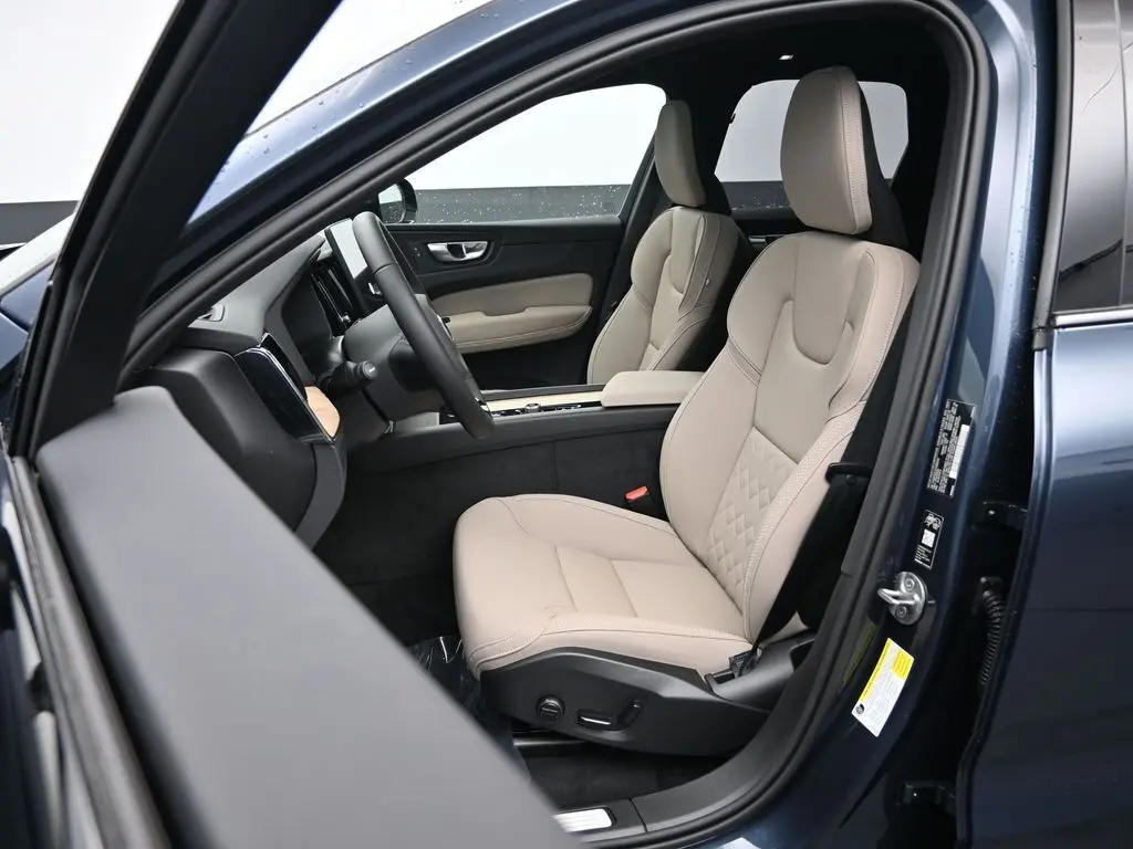 2026 Volvo - image 20