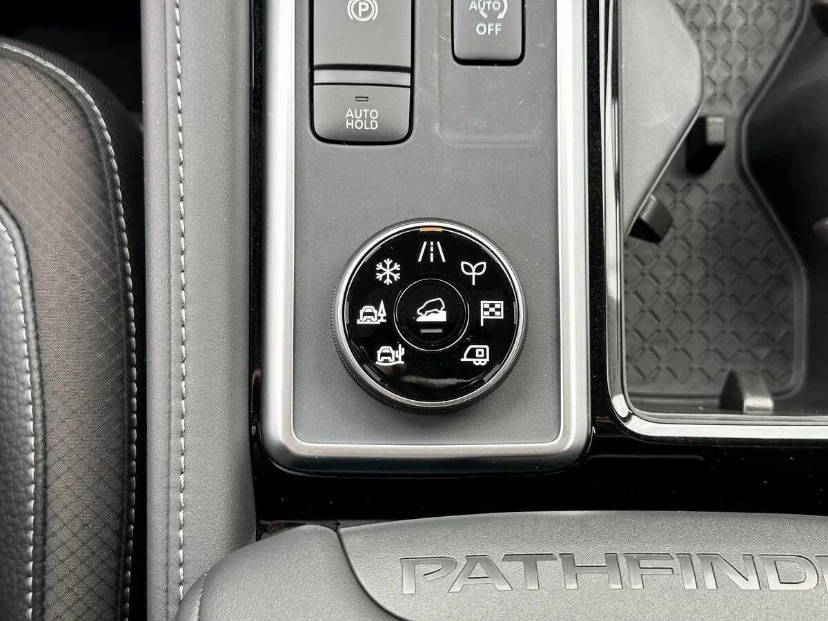 2026 Nissan Pathfinder SL - Photo 32