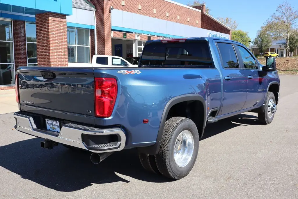 2026 Chevrolet Silverado LT photo 33