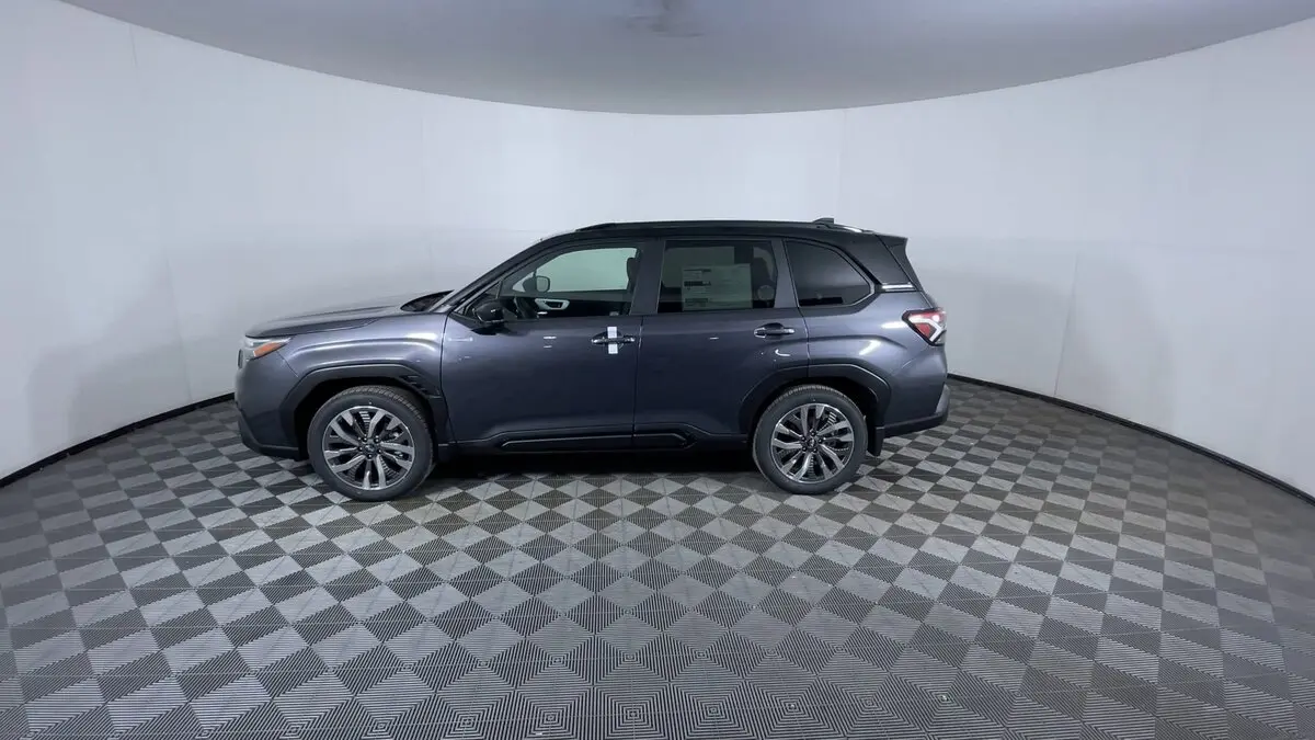 2025 Subaru Forester Touring photo 2