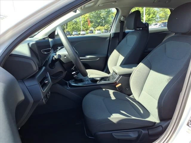 2025 Kia K4 LXS - Photo 7