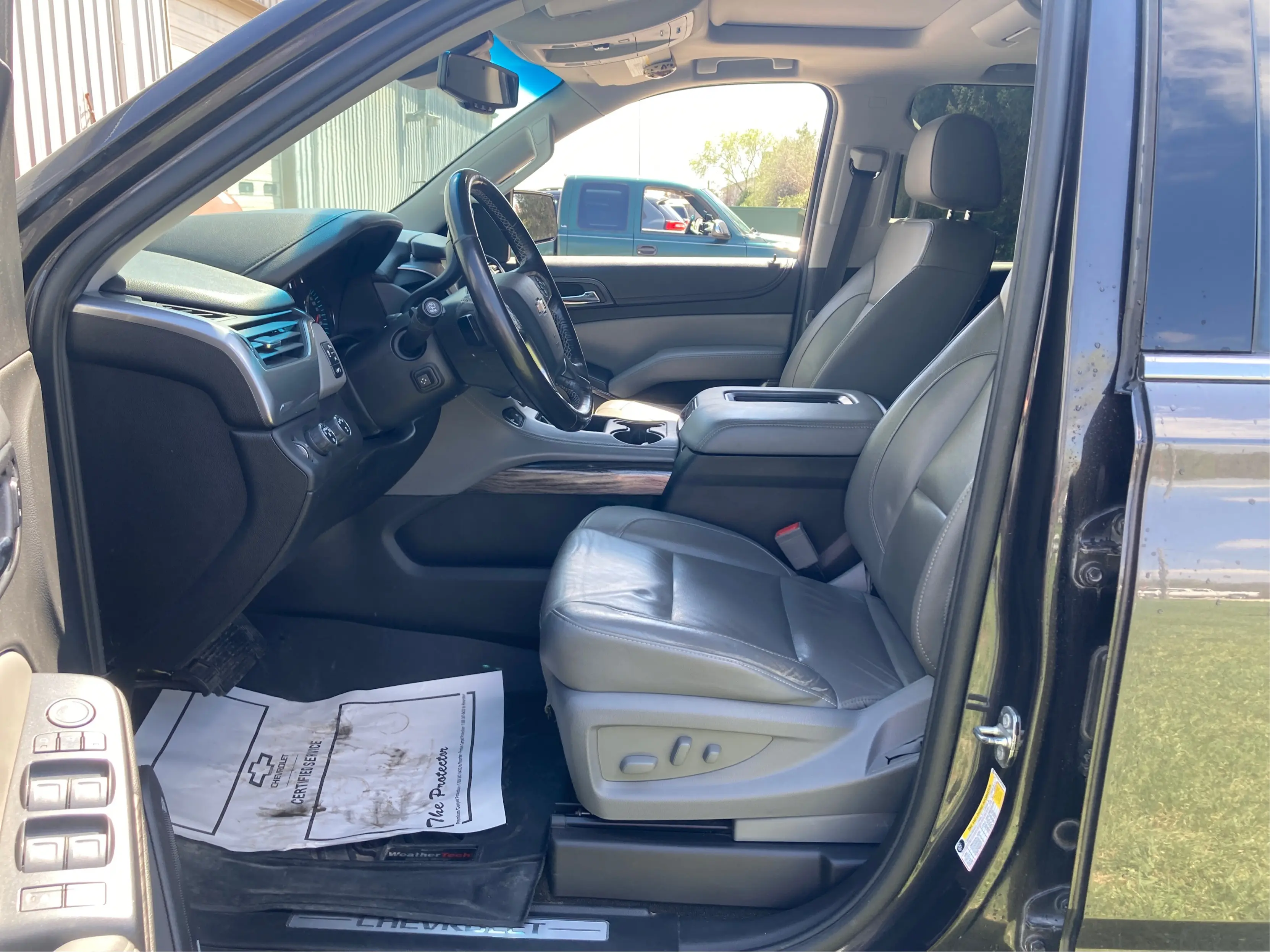 2018 Chevrolet Tahoe LT photo 9