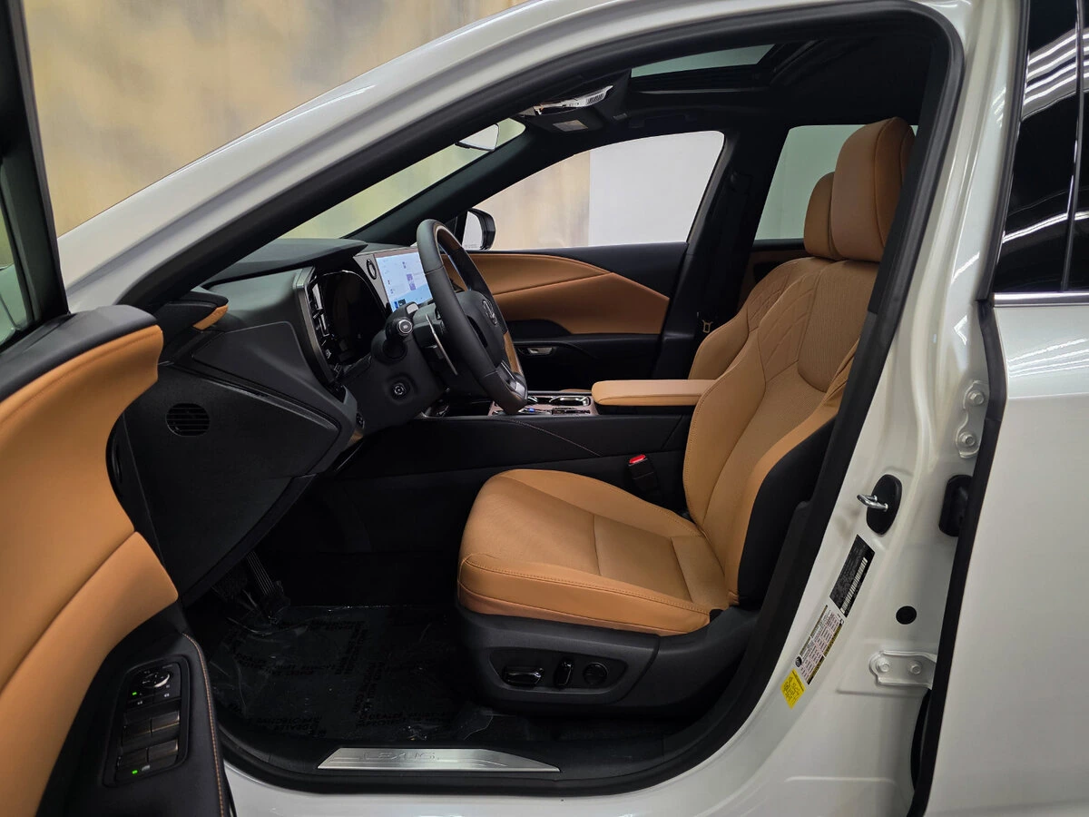 2026 Lexus RX 350 - Photo 11