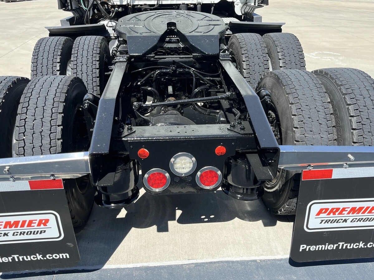 2021 Freightliner Cascadia - image 19