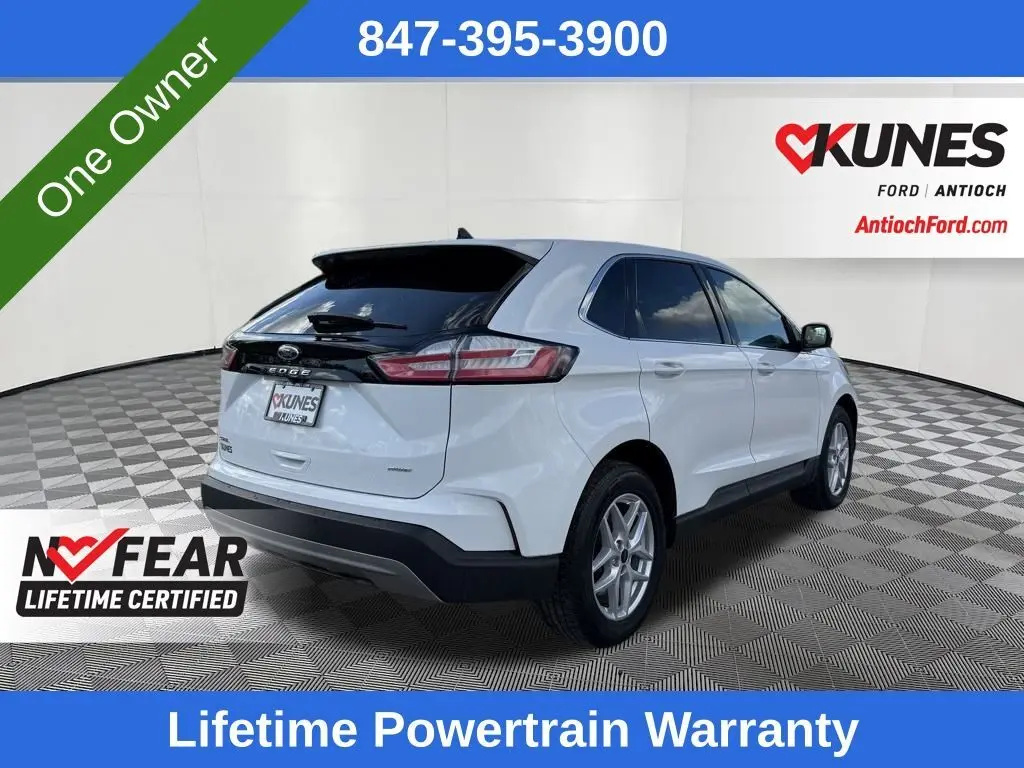 2023 Ford Edge SEL photo 2