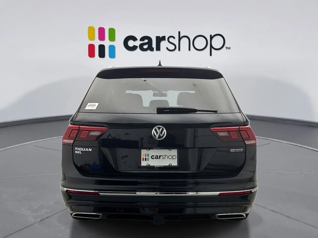 2019 Volkswagen Tiguan SEL R-Line photo 3