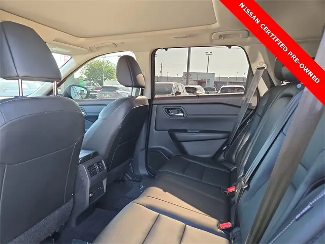 2023 Nissan Rogue SL photo 12