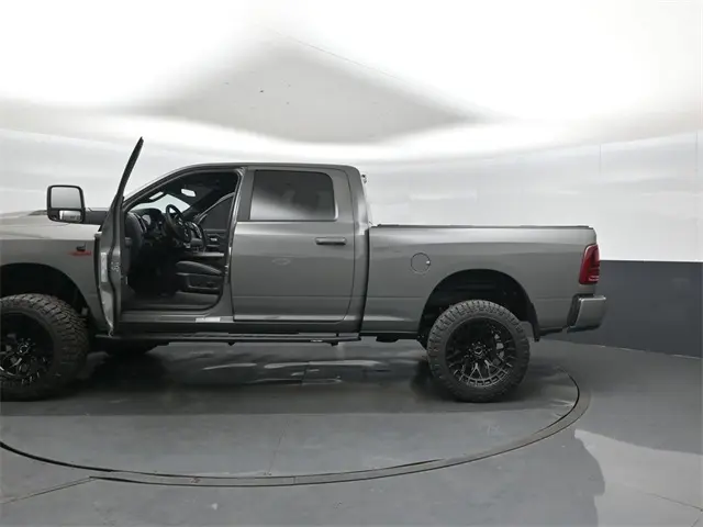 2025 Ram 2500 Laramie photo 37
