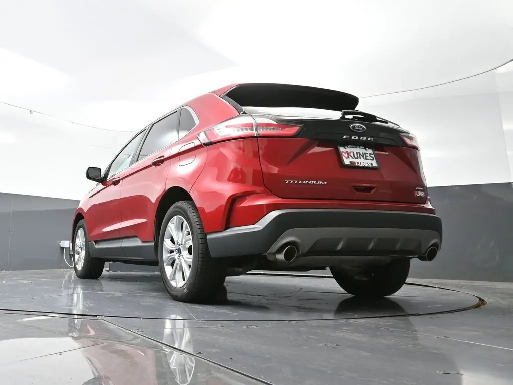 2021 Ford Edge Titanium photo 48