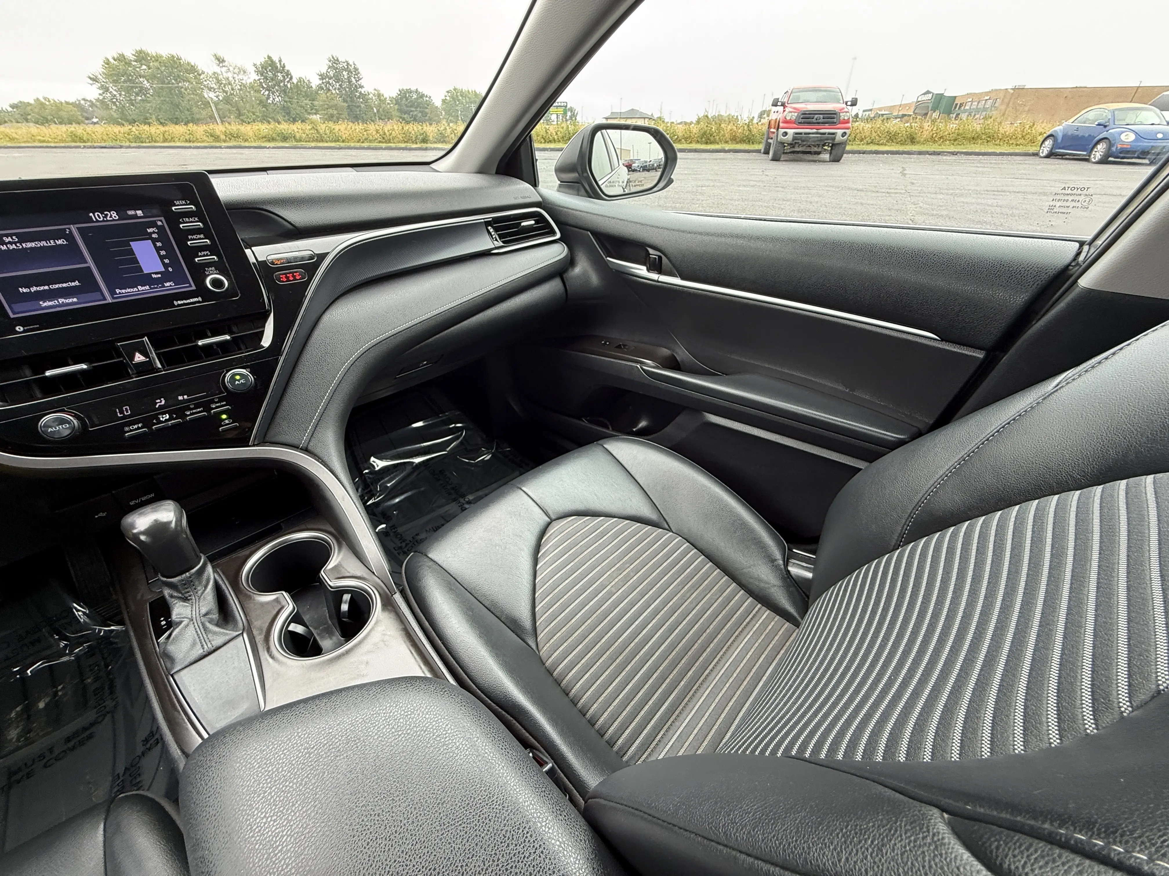 2021 Toyota Camry SE photo 22