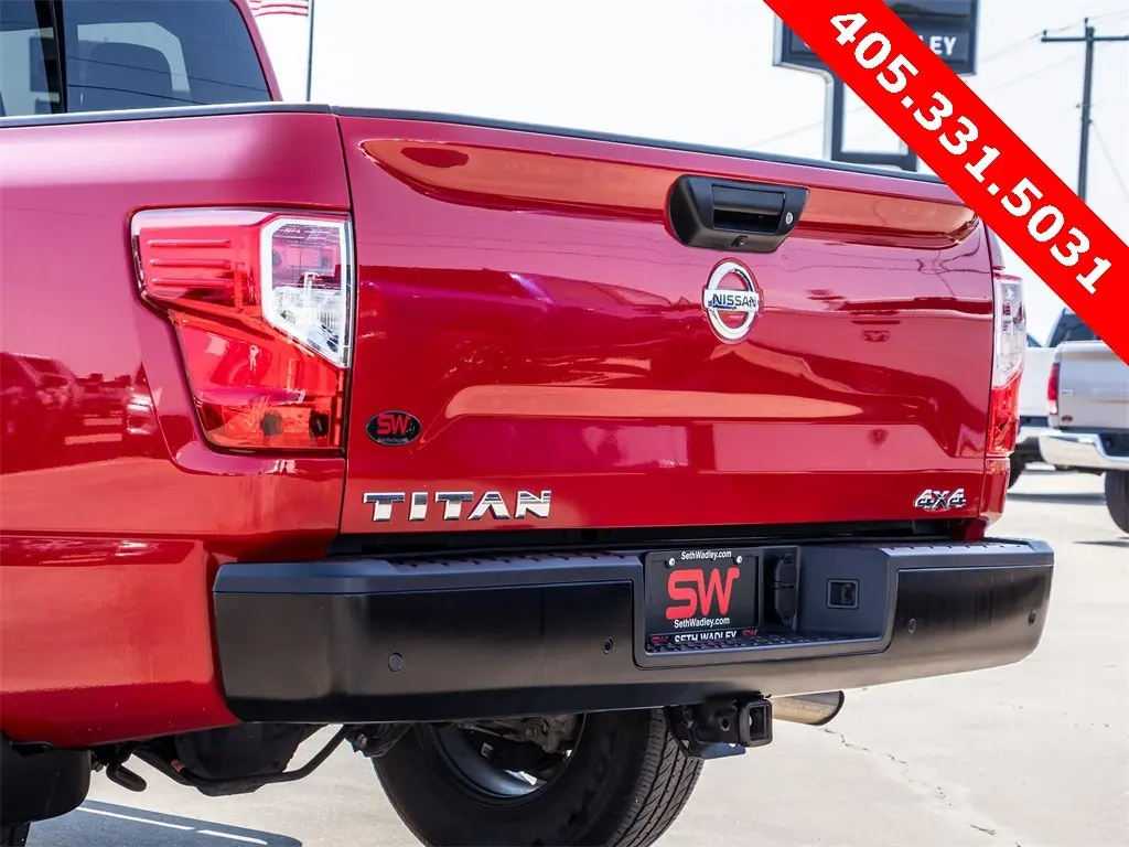 2021 Nissan Titan S photo 3