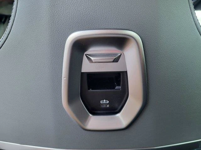 2026 BMW 7 Series 750e - Photo 19