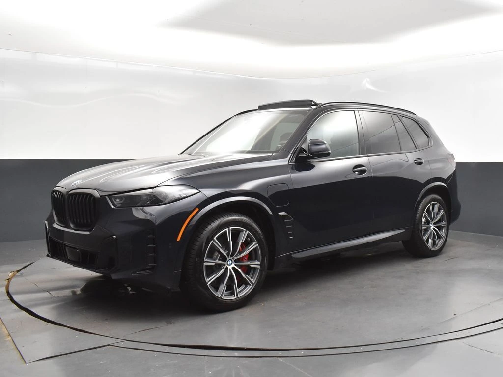 2026 BMW X5 xDrive50e's photo