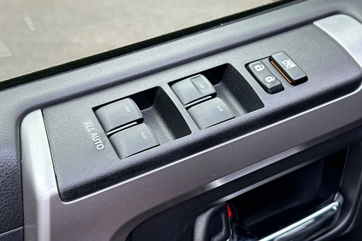 2024 Toyota 4Runner SR5 - Photo 12