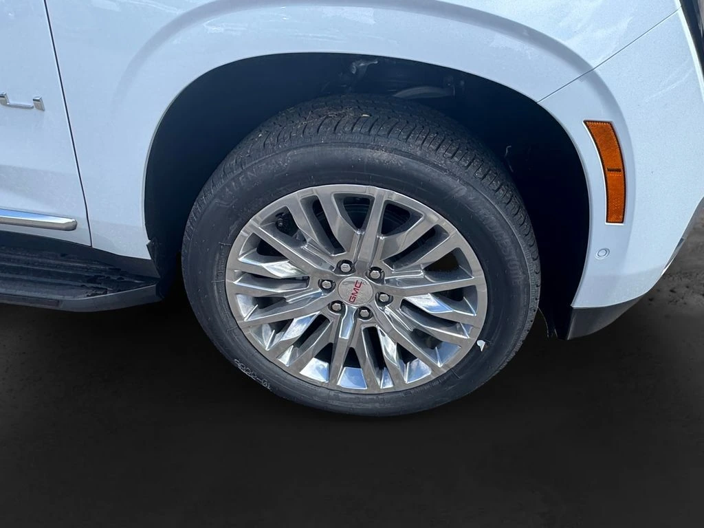 2026 GMC Yukon Denali - Photo 11