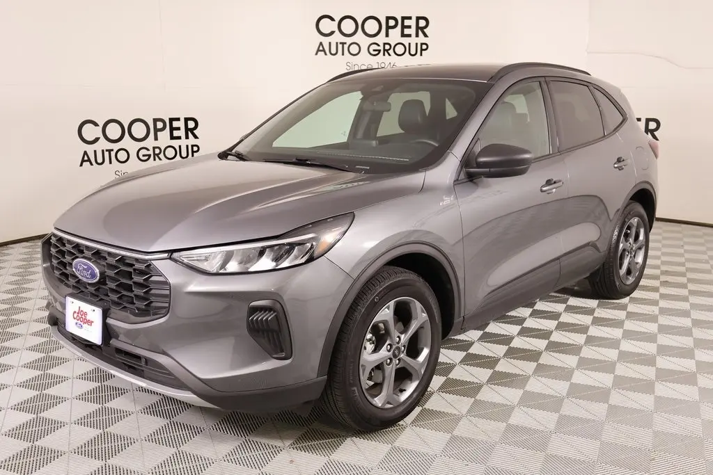 2025 Ford Escape ST-Line photo 2