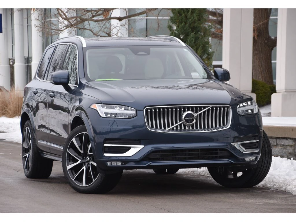 2023 Volvo - image 1
