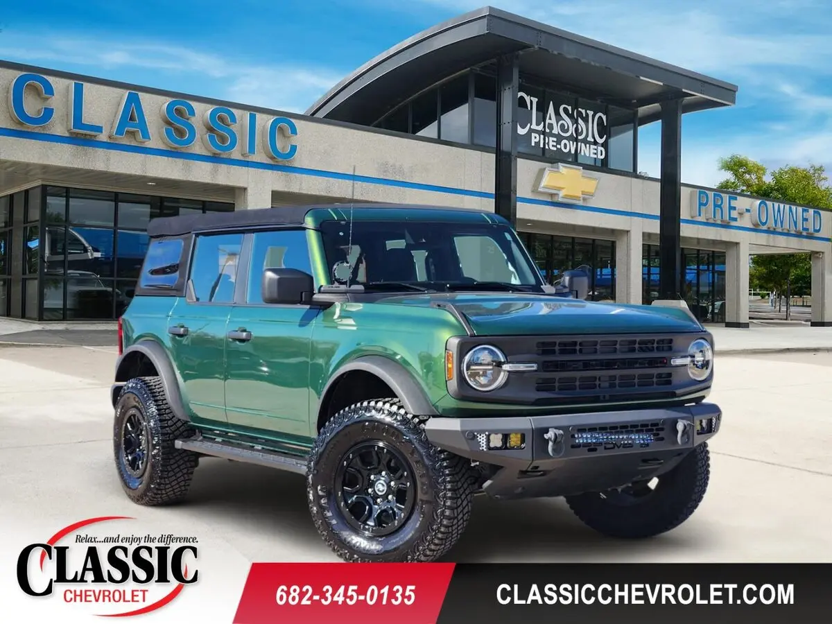 2022 Ford Bronco 4-Door Base&#x27;s photo