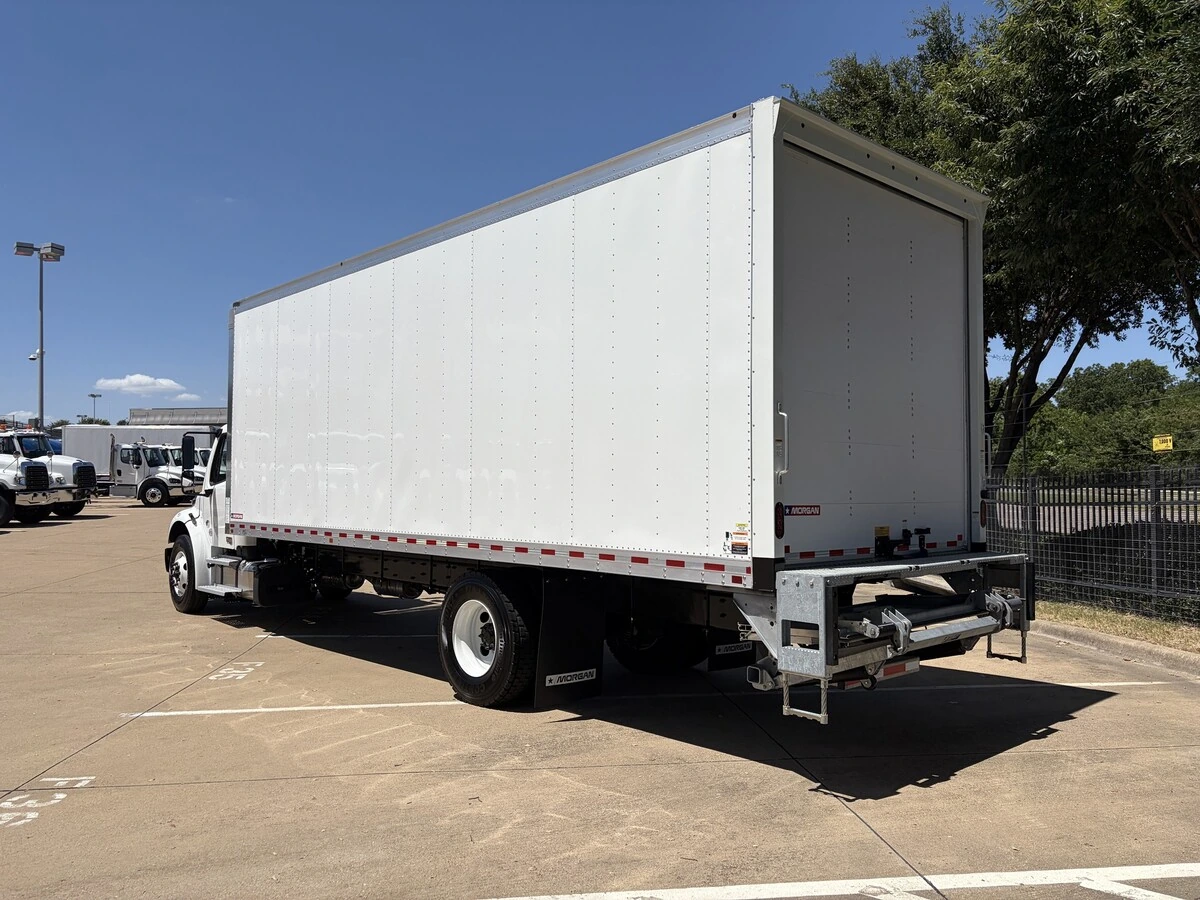 2027 Freightliner M2 106 — photo 3