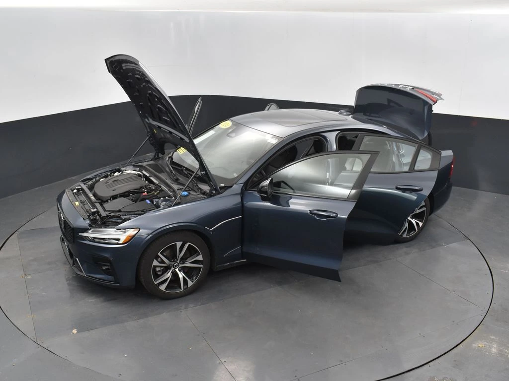 2024 Volvo - image 53