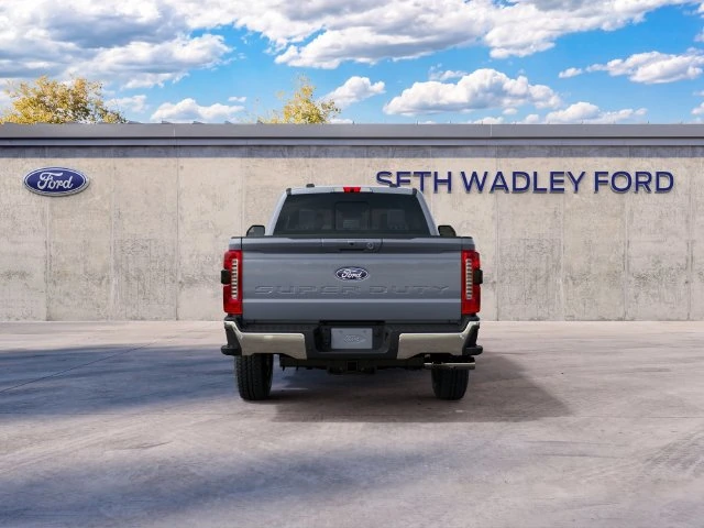 2027 Ford — photo 5