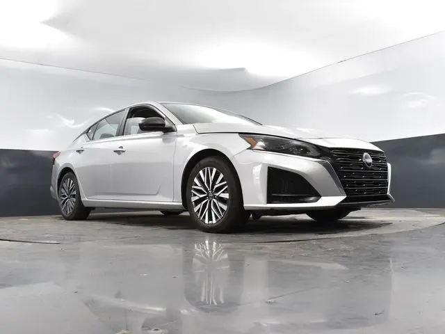 2024 Nissan Altima 2.5 SV photo 32