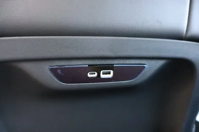 2026 Chrysler Pacifica photo 43