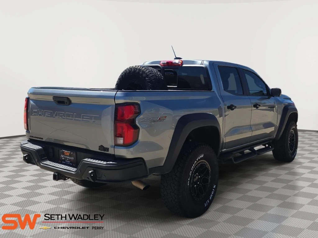 2024 Chevrolet Colorado ZR2 - Photo 7