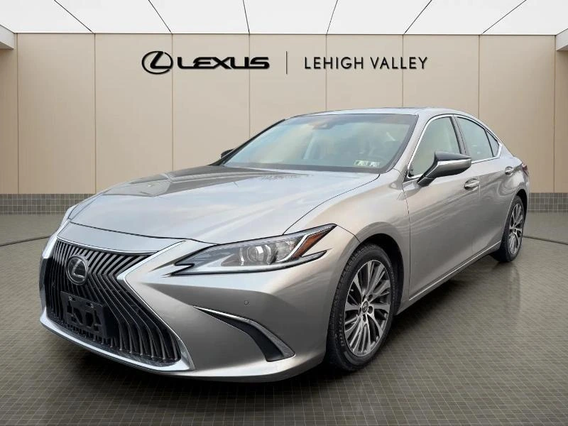 2019 Lexus ES 350's photo