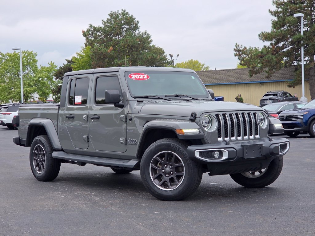 2022 Jeep Gladiator Overland 4WD photo