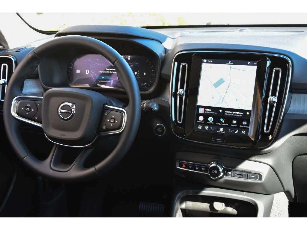 2026 Volvo - image 16