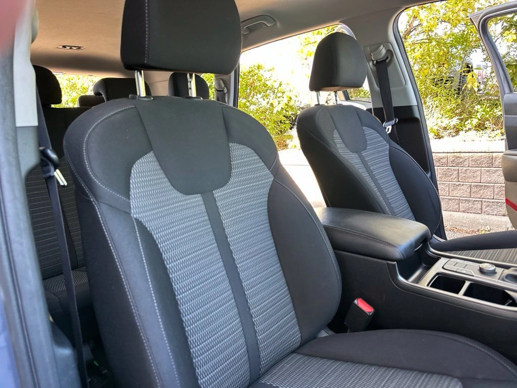 2022 Kia Sorento LX - Photo 22