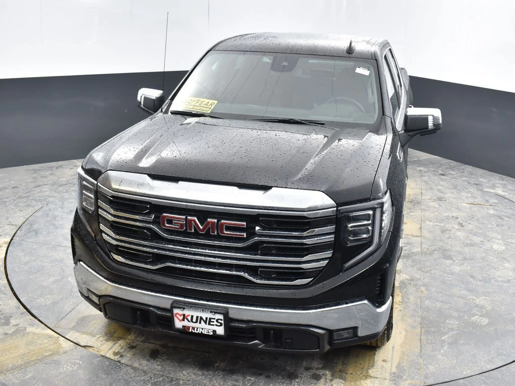 2024 GMC Sierra 1500 SLT - Photo 35