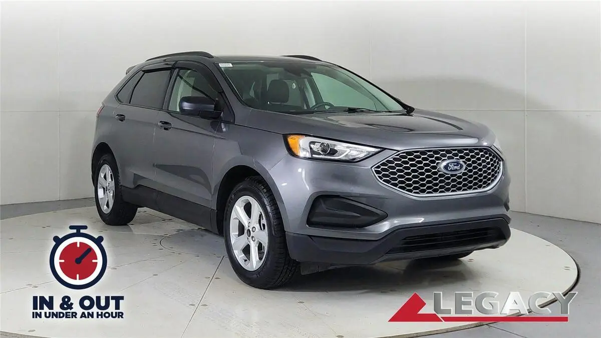 2023 Ford Edge SE's photo