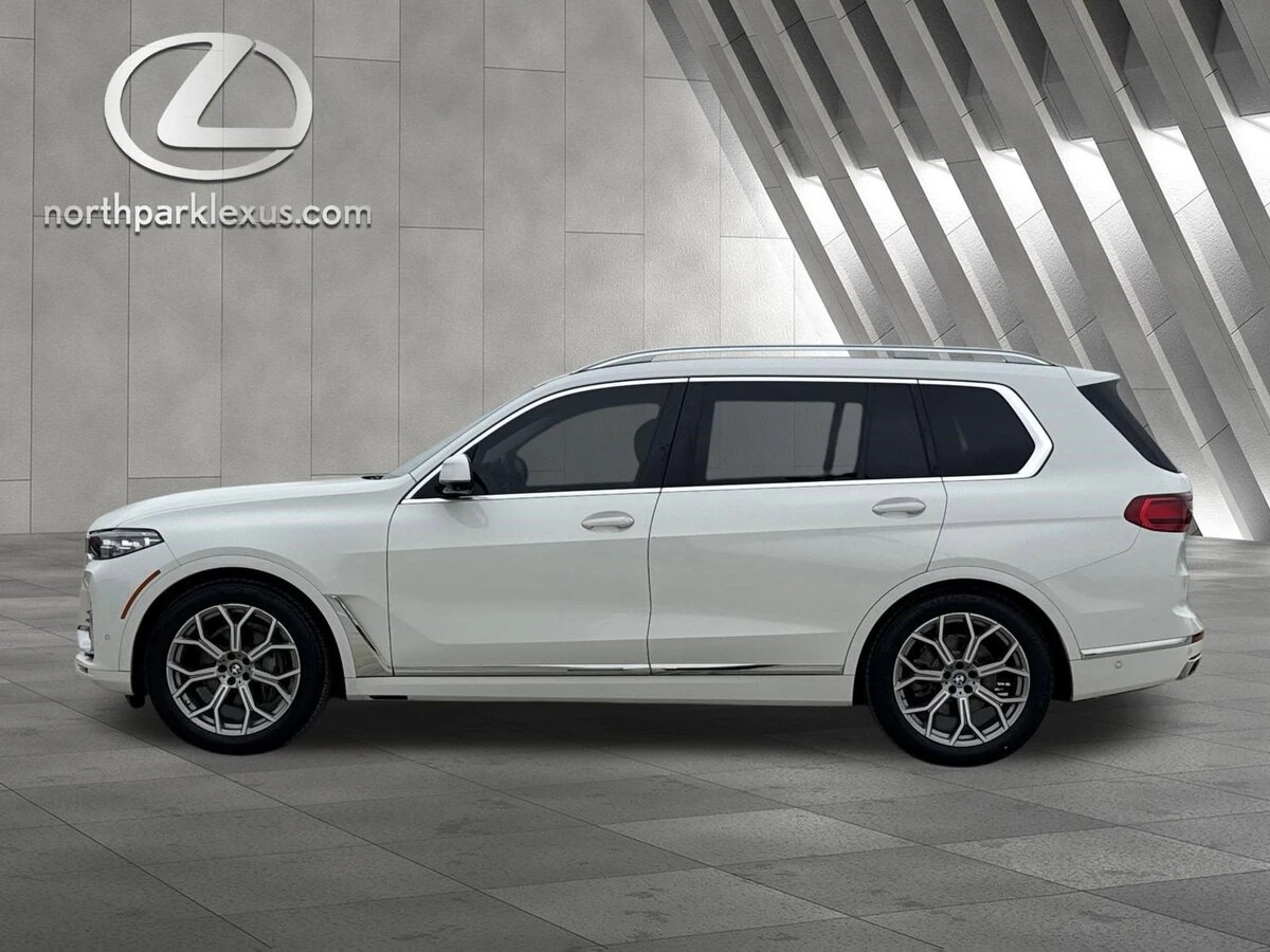 2020 BMW X7 xDrive40i's photo