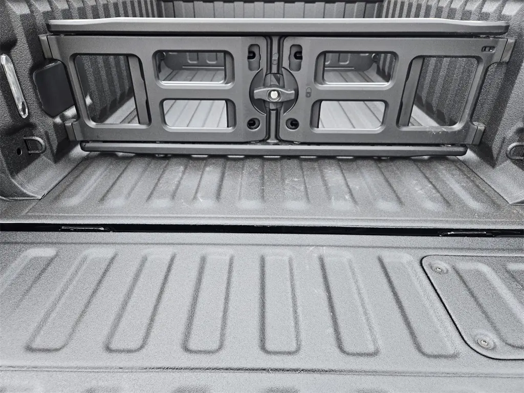 2026 Ram 1500 Laramie photo 23
